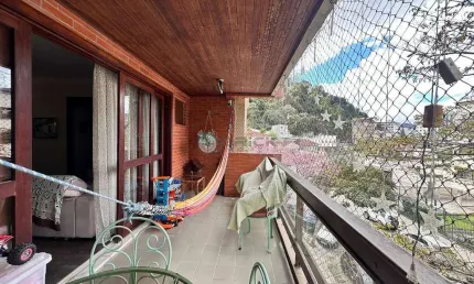 Apartamento à venda com 3 quartos sendo 1 suíte, 120 m² em Agriões - Teresópolis/RJ.