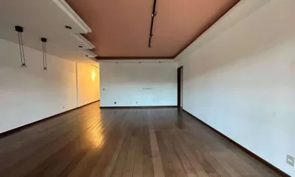 Apartamento com 3 quartos sendo 1 suíte, 180 m² na várzea - teresópolis/rj.