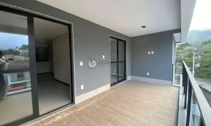 Apartamento para locação com 3 quartos sendo 2 suítes, 121 m² no alto - teresópolis/rj.