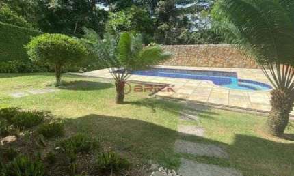 Casa independente com 5 quartos sendo 4 suíte na Iúcas - Teresópolis/RJ.