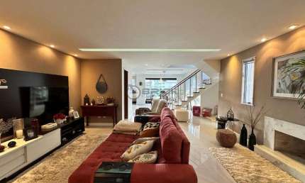 Casa com 4 quartos sendo 2 suítes, 325 m² em condomínio na Tijuca - Teresópolis/RJ