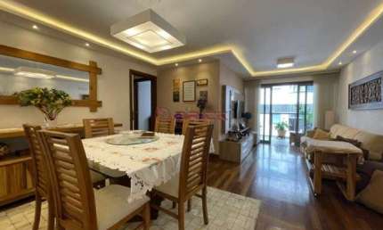 Apartamento com 3 quartos sendo 2 suítes em Agriões, Teresópolis/RJ.