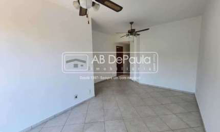 Apartamento com 2 quartos à venda na Rua Quiririm, Vila Valqueire, Rio de Janeiro, 78 m2 por R$ 320.000