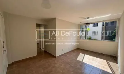 Apartamento com 2 quartos para alugar na Rua Limites, Realengo, Rio de Janeiro, 53 m2 por R$ 1.000
