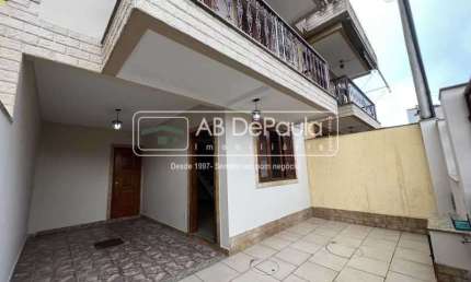 Casa com 3 quartos à venda na Rua Modestino Kanto, Jardim Sulacap, Rio de Janeiro, 106 m2 por R$ 445.000