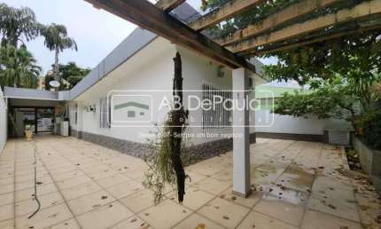 Casa com 3 quartos à venda na Rua Evaristo de Morais, Vila Valqueire, Rio de Janeiro, 210 m2 por R$ 949.000