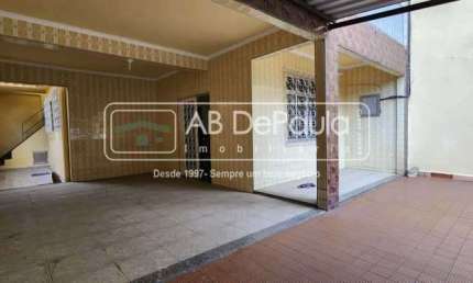 Casa com 3 quartos à venda na Avenida Marechal Fontenelle, Magalhães Bastos, Rio de Janeiro, 258 m2 por R$ 350.000