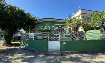 Casa com 3 quartos à venda na Rua Nuncio Ostni, Realengo, Rio de Janeiro, 105 m2 por R$ 399.000