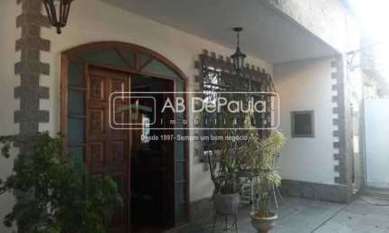Casa com 4 quartos à venda na Rua Turvânia, Vila Valqueire, Rio de Janeiro, 140 m2 por R$ 979.000