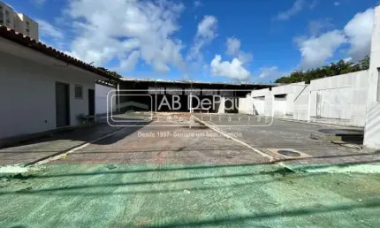 Barracão / Galpão / Depósito com 1 sala para alugar na Estrada dos Bandeirantes, Curicica, Rio de Janeiro, 700 m2 por R$ 20.000