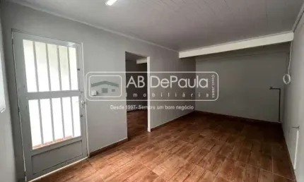 Ponto comercial com 1 sala para alugar na Rua Euzebio de Almeida, Jardim Sulacap, Rio de Janeiro, 160 m2 por R$ 2.500
