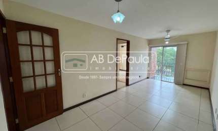 Apartamento com 2 quartos para alugar na Rua General Sezefredo, Realengo, Rio de Janeiro, 57 m2 por R$ 1.300