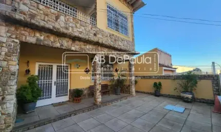 Casa em condomínio fechado com 3 quartos à venda na Rua Namur, Vila Valqueire, Rio de Janeiro, 180 m2 por R$ 675.000