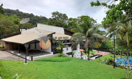 Casa com 4 Dormitórios e Piscina, Guaecá  São Sebastião SP