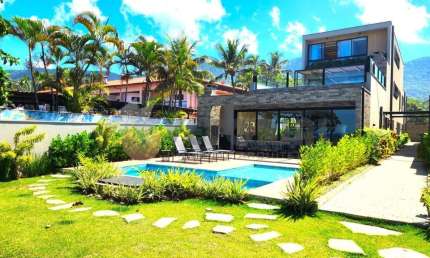 Casa com 4 Suítes e Piscina, Maresia  São Sebastião  SP