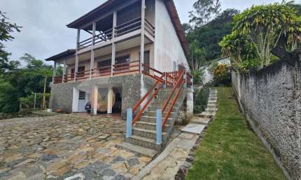 Sobrado com 4 Dormitórios, Jardim Casa Branca  Caraguatatuba SP
