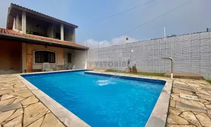 Sobrado com 3 Dormitórios e Piscina, Pontal de Santa Marina  Caraguatatuba SP