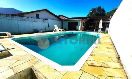 Casa com 3 dormitórios e piscina, martim de sá  caraguatatuba sp