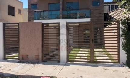 Casa para Venda em Niterói, itaipú, 3 dormitórios, 1 suíte, 3 banheiros, 2 vagas