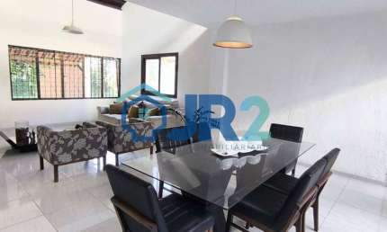 Mansão à venda em Candeias – Amplitude, conforto e localização estratégica