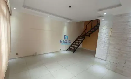 Casa duplex com 2 dormitórios sendo uma suíte à venda com 91 m² por R$ 259.999,00 em Madureira, Rio de Janeiro / RJ