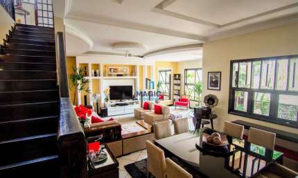 Belíssima casa duplex com 4 dormitórios à venda com 396 m² por R$ 1.569.999,00 no Condomínio Vilarejo, Anil, Rio de Janeiro / RJ
