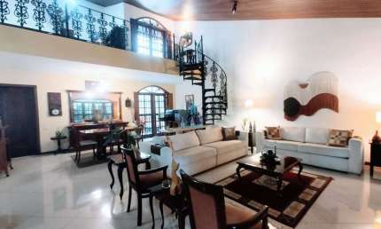 Casa com 4 dormitórios à venda com 574 m² por R$ 1.889.999,00 no Grajaú, Rio de Janeiro / RJ