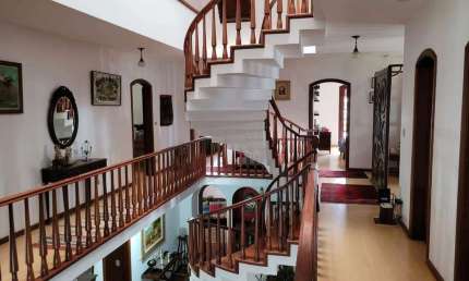 Casa com 5 quartos à venda na Rua das Camélias, 892, Conjunto Habitacional Inocente Vila Nova Júnior, Maringá