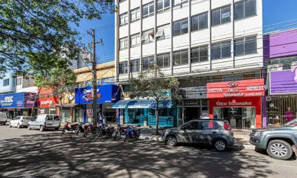 EXCELENTE SALA COMERCIAL DE 75 M² PARA ALUGAR NA AVENIDA BRASIL - CENTRO.