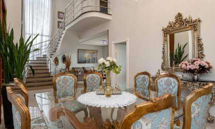 Sobrado de luxo à venda no Jardim Paris, em Maringá, por R$ 1.650.000,00