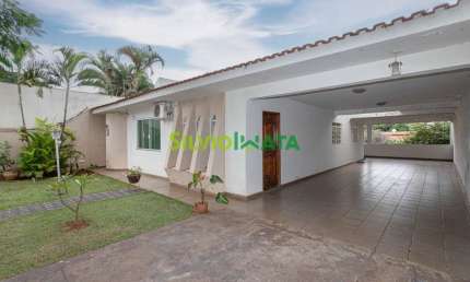 Casa à venda na Zona 05 de Maringá por R$ 980.000,00