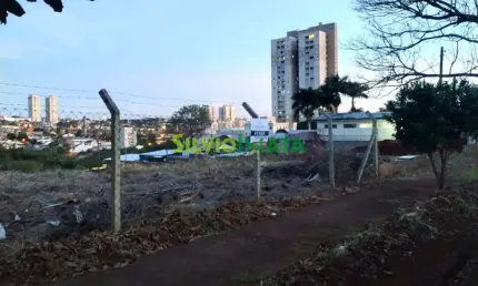 Terreno à venda na Rua Pioneiro Alberto Biazon, 577, Vila Marumby, Maringá