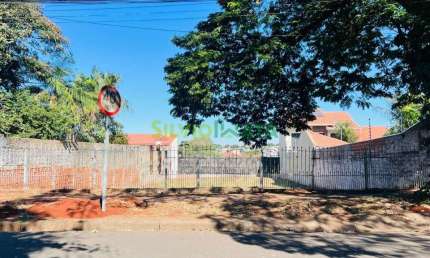 Lote à venda por R$ 850.000,00 na Zona 04 de Maringá-PR