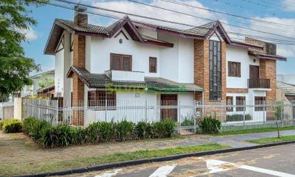 Casa com 424,8m² de terreno à venda na Zona 04 de Maringá por R$ 1.980.000,00