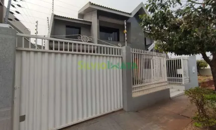 Lindo sobrado á venda na Rua Rubi, 1384 no Jardim Santa Helena.