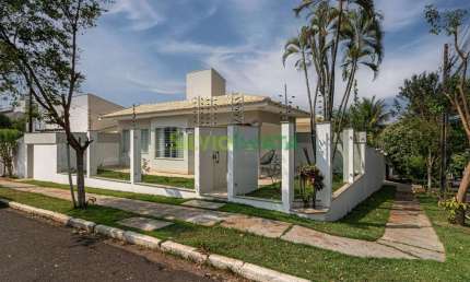 Anúncio de Venda: Sobrado em Jardim Laodiceia com 295,46m² de área construida