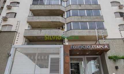 EXCELENTE APARTAMENTO MOBILIADO NO EDIFÍCIO ITAPUÃ PARA MORAR NO CENTRO DA CIDADE.