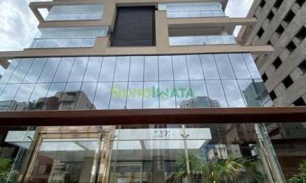 EXCELENTE APARTAMENTO DE ALTO PADRÃO, DE 03 SUÍTES, PARA MORAR NA ZONA 07, EDIFÍCIO SEVEN RESIDENCE.