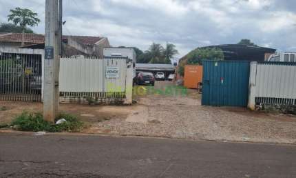 Lote Amplo à Venda na Vila Santo Antônio - Excelente Oportunidade!