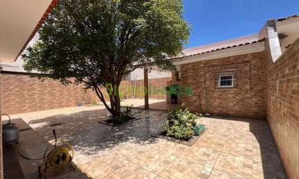 Casa com 3 quartos à venda na Rua Alcides Fernandes, 23, Jardim América, Maringá