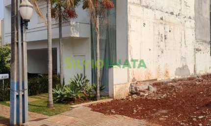 Amplo terreno à venda no condomínio Villagio Bourbon no bairro Jardim Novo Horizonte!