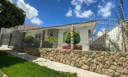 Casa com 3 quartos à venda na Rua Rio Tigre, 82, Jardim Oásis, Maringá