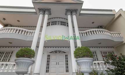 Sobrado de luxo à venda por R$ 6.500.000,00 na Zona 05 de Maringá-PR
