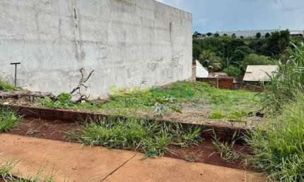 Terreno Comercial à Venda  Localização Estratégica na Avenida Pedro Taques!