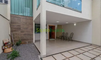 Casa com 3 quartos à venda na Rua Pioneiro Rafael Garcia, 396, Jardim do Carmo, Maringá