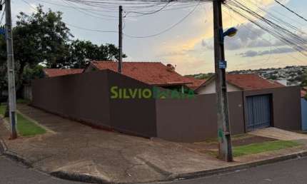 Casa com 2 quartos à venda na Rua Hygino Nogaroto, 150, Jardim Diamante, Maringá