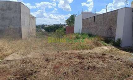 Terreno à venda na Rua Ouro Verde, 486, Vila Emília, Maringá