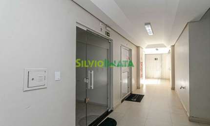 VENDE-SE SOBRELOJA NA AV. GOVERNADOR PARIGOT DE SOUZA, Nº 198  LOCALIZAÇÃO PRIVILEGIADA NO CENTRO DE MARINGÁ!