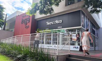 EXCELENTE SALA COMERCIAL EM CENTRO MEDICO INGÁ COM 03 AMBIENTES, PARA LOCAR NA ZONA 05.