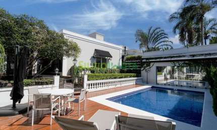 Casa de luxo à venda por R$ 3.500.000,00 na Zona 02, Maringá-PR